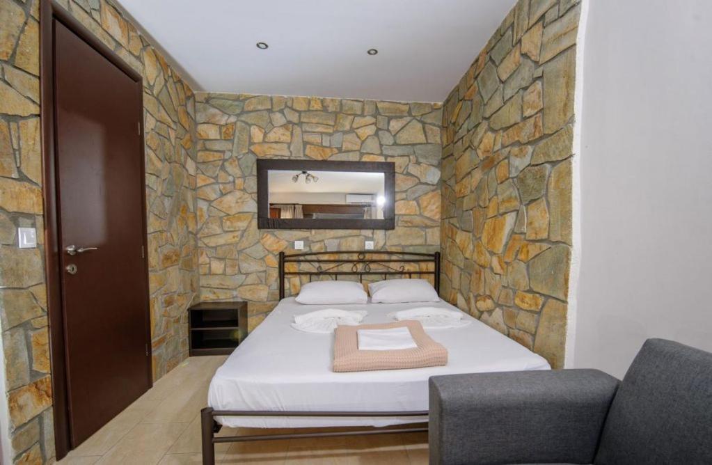 Stone Suites Pefkochori Exterior foto